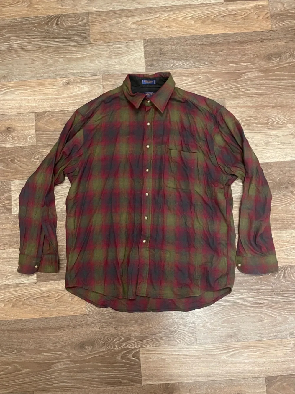 Pendleton Mens Plaid Button-Up Shirt in Olive Green & Burgundy Wool XL